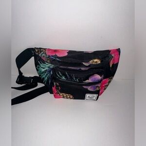 Herschel belt bag. Floral